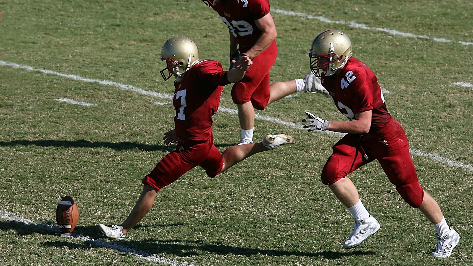 华体会娱乐平台-巴特尔在橄榄球冠军锦标赛中的强硬表现,令对方无计可施,nba巴特尔